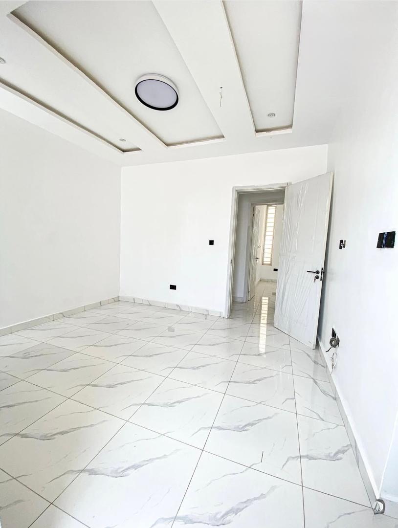 Contemporary 4 Bedroom Semi-Detached Duplex for Rent - 6