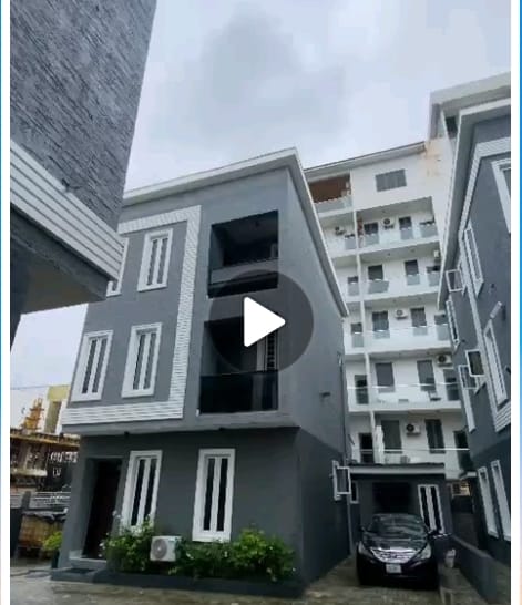 4 Bedroom Duplex with BQ for Sale in Lekki Phase 1