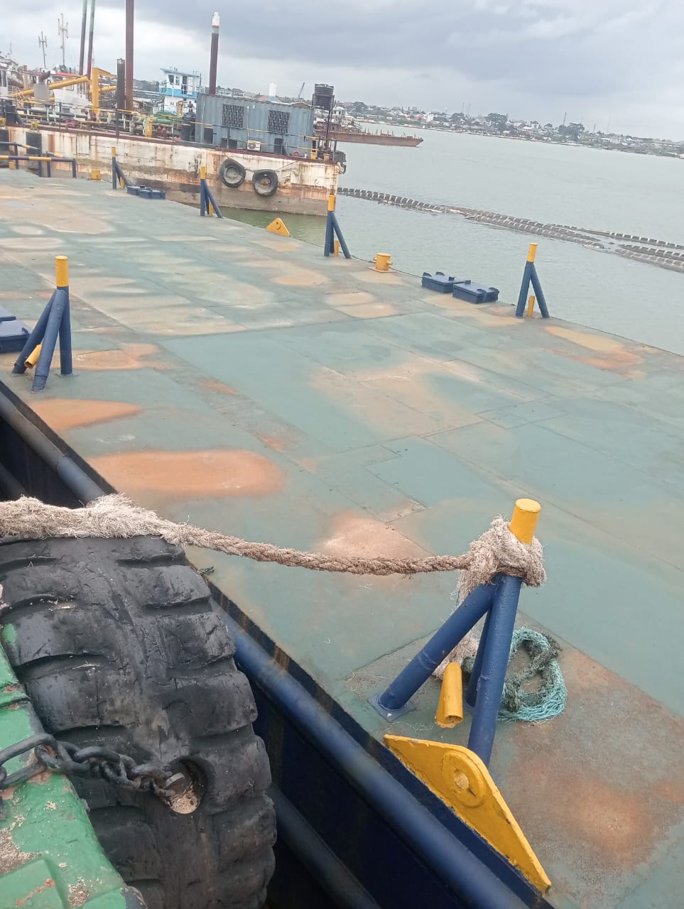 500mt Ramp Barge for Sale in Port Harcourt