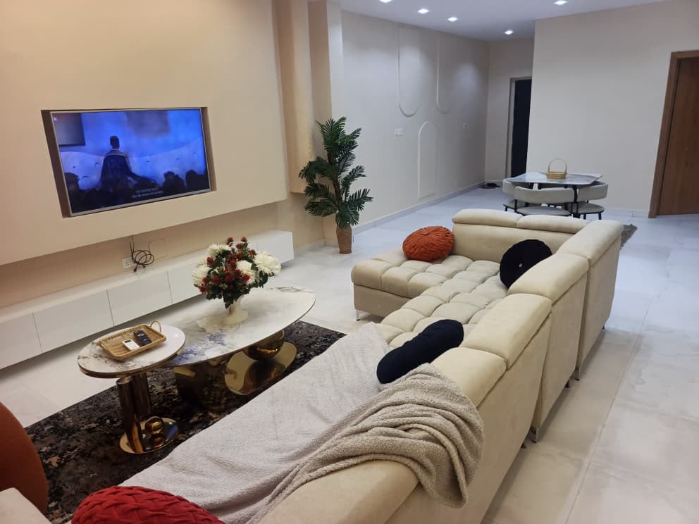 Luxury 2 Bedroom Flat for Shortlet in Lekki Phase 1, Lagos