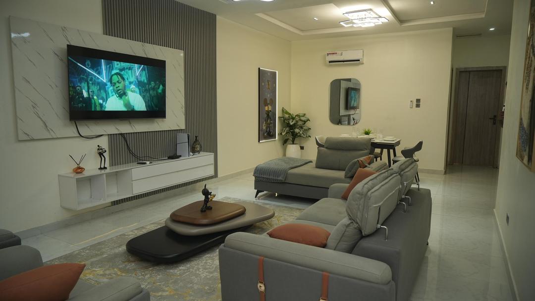 2 Bedroom Shortlet Apartment in Lekki, Lagos