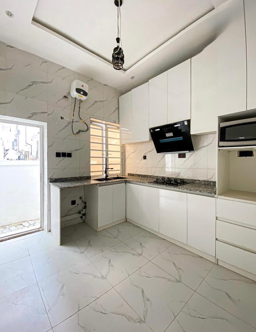 Contemporary 4 Bedroom Semi-Detached Duplex for Rent - 3
