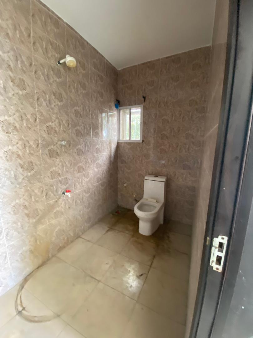 Comfortable Mini Flat for Rent in Osapa London, Lagos - 6