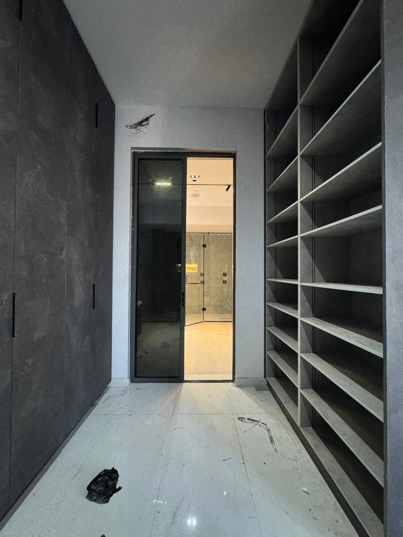 5 Bedroom Duplex for Sale in Lekki Phase 1, Lagos - 9