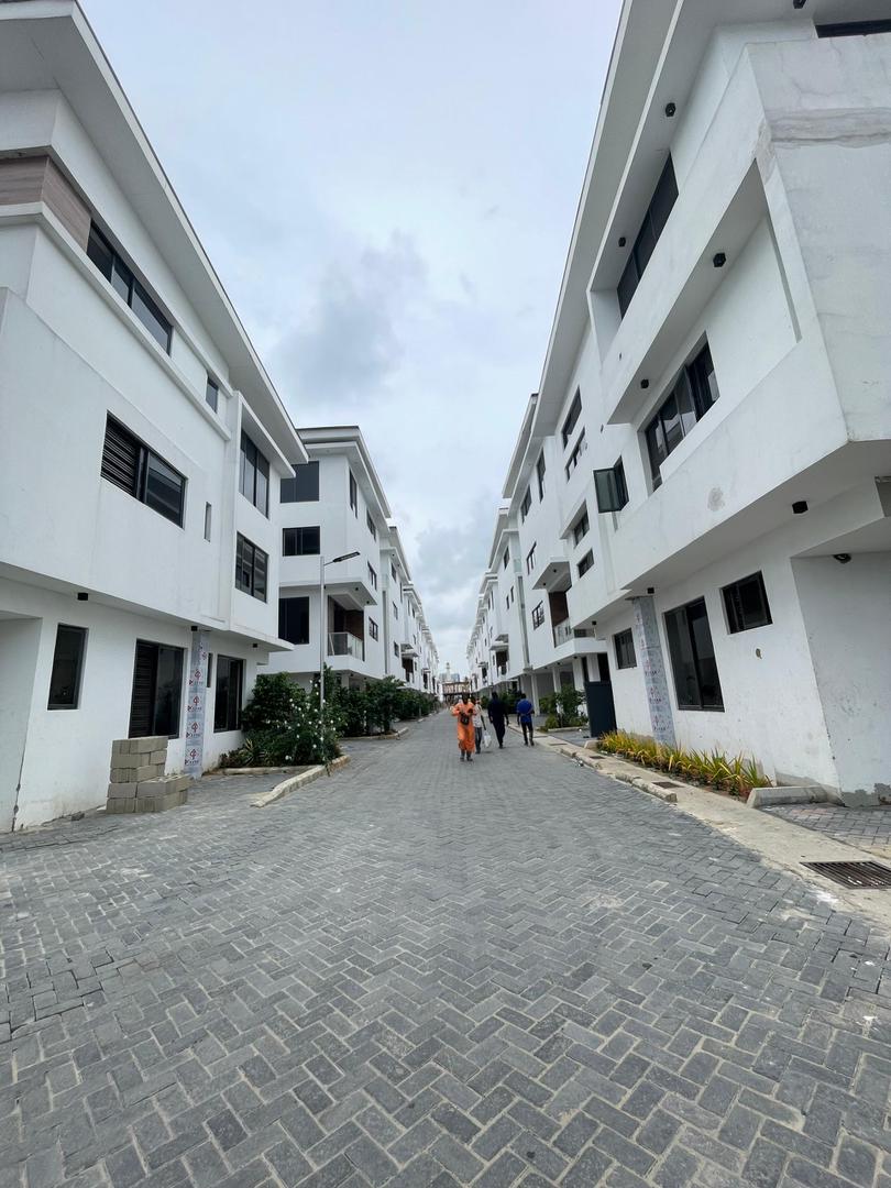 Luxurious 4 Bedroom Terrace Duplex for Sale in Ikoyi, Lagos