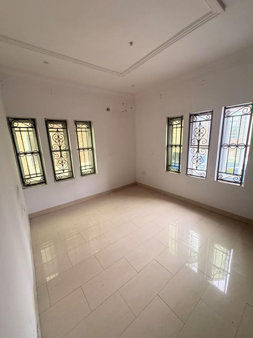 1 Bedroom Mini Flat for Rent in Lekki Phase 1, Lagos
