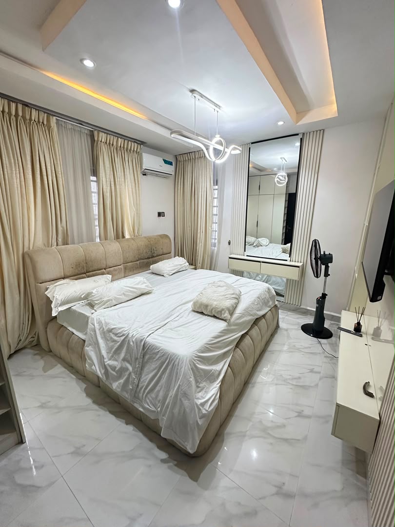 Fully Furnished 2 Bedroom Flat for Rent in Salem