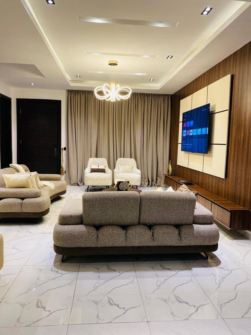 4 Bedroom Palatial Lodge for Shortlet in Lekki Phase 1, Lagos