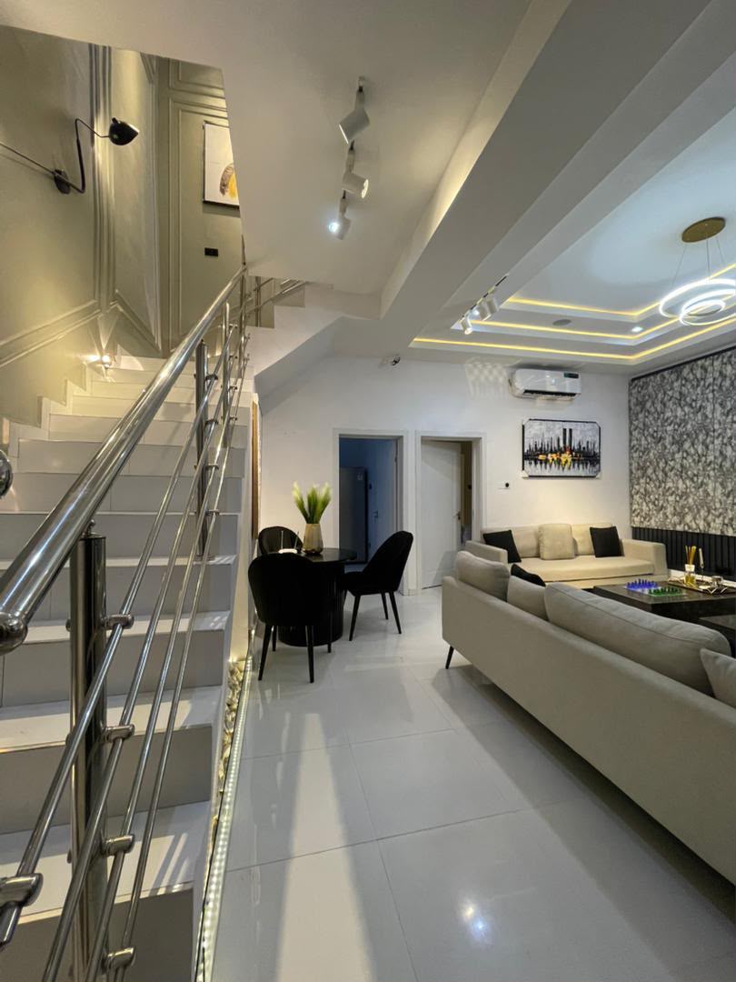 4 Bedroom Terrace Duplex for Rent in Osapa, Lagos - 25