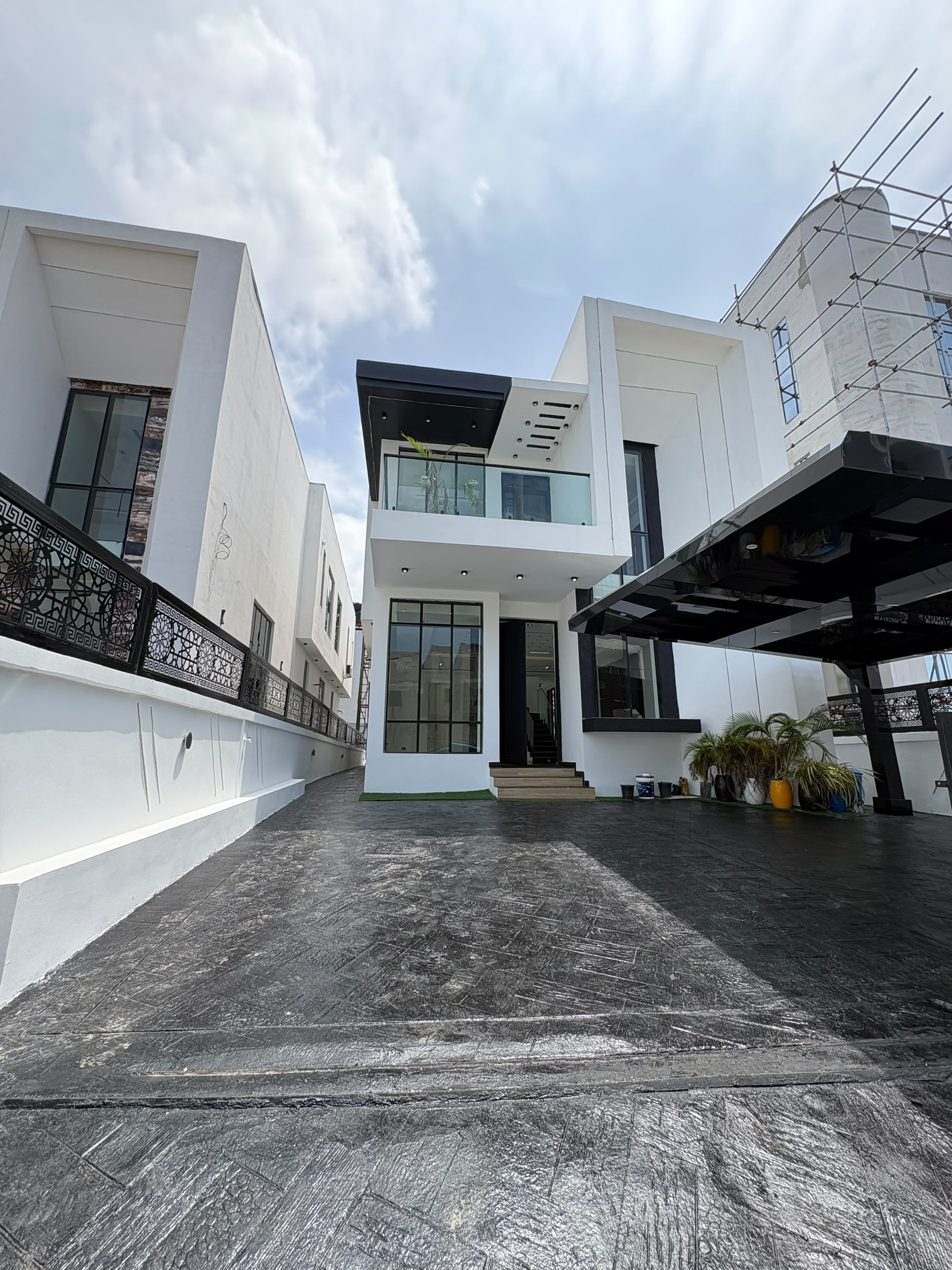 5 Bedroom Duplex for Sale in Chevron, Lekki