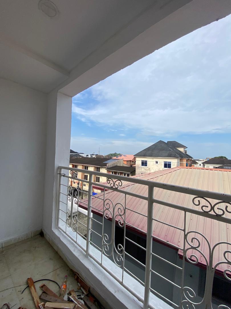 Comfortable Mini Flat for Rent in Osapa London, Lagos - 10