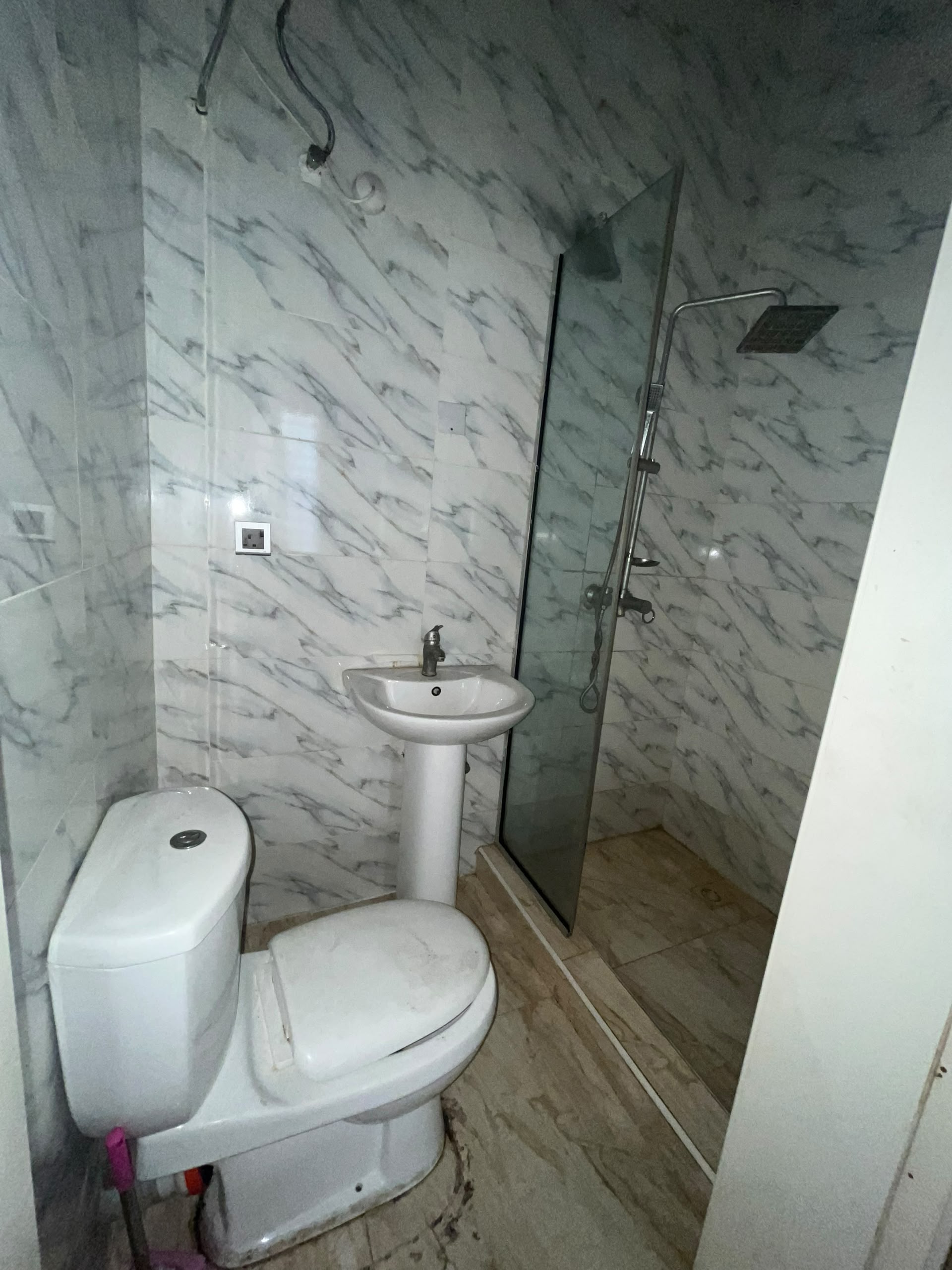 Single Room in Shared Apartment for Rent in Chevron, Lekki - 2
