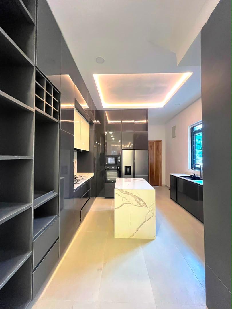5 Bedroom Duplex for Sale in Lekki Phase 1, Lagos - 7