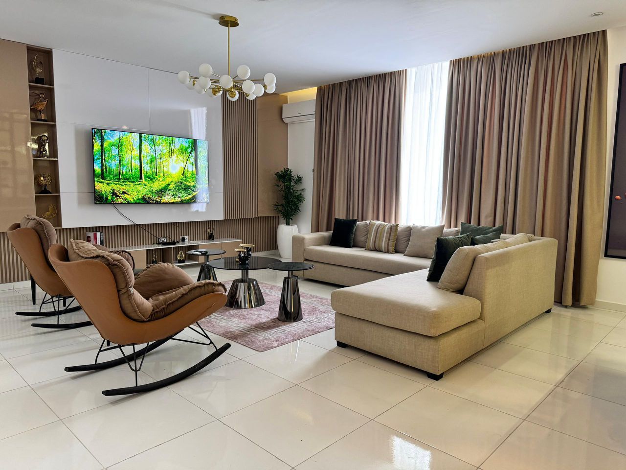 2 Bedroom Flat for Shortlet in Gbangbala, Lagos