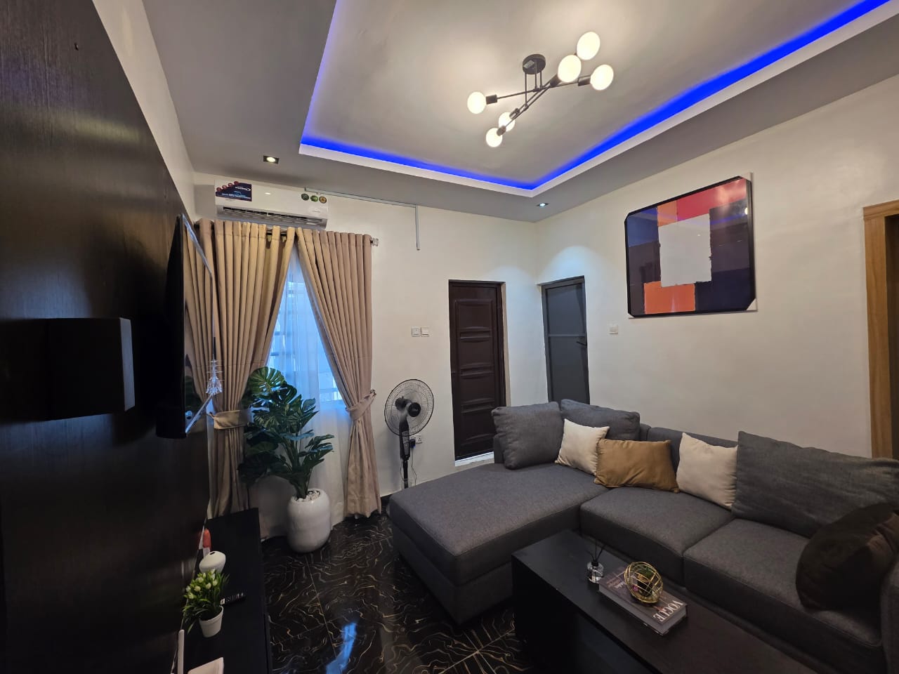 Fully Furnished 1 Bedroom Shortlet in Yaba, Lagos