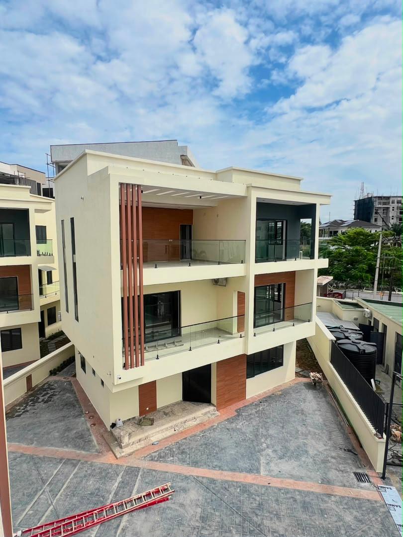Ultra-Luxury 5-Bedroom Fully Detached Duplex for Sale in Banana Island, Ikoyi
