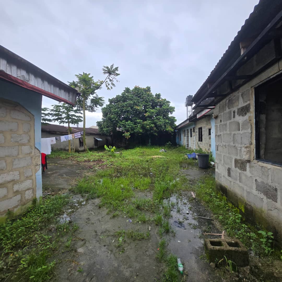 Land with Carcass Building for Sale in Oroigwe, Rumuokwurushi