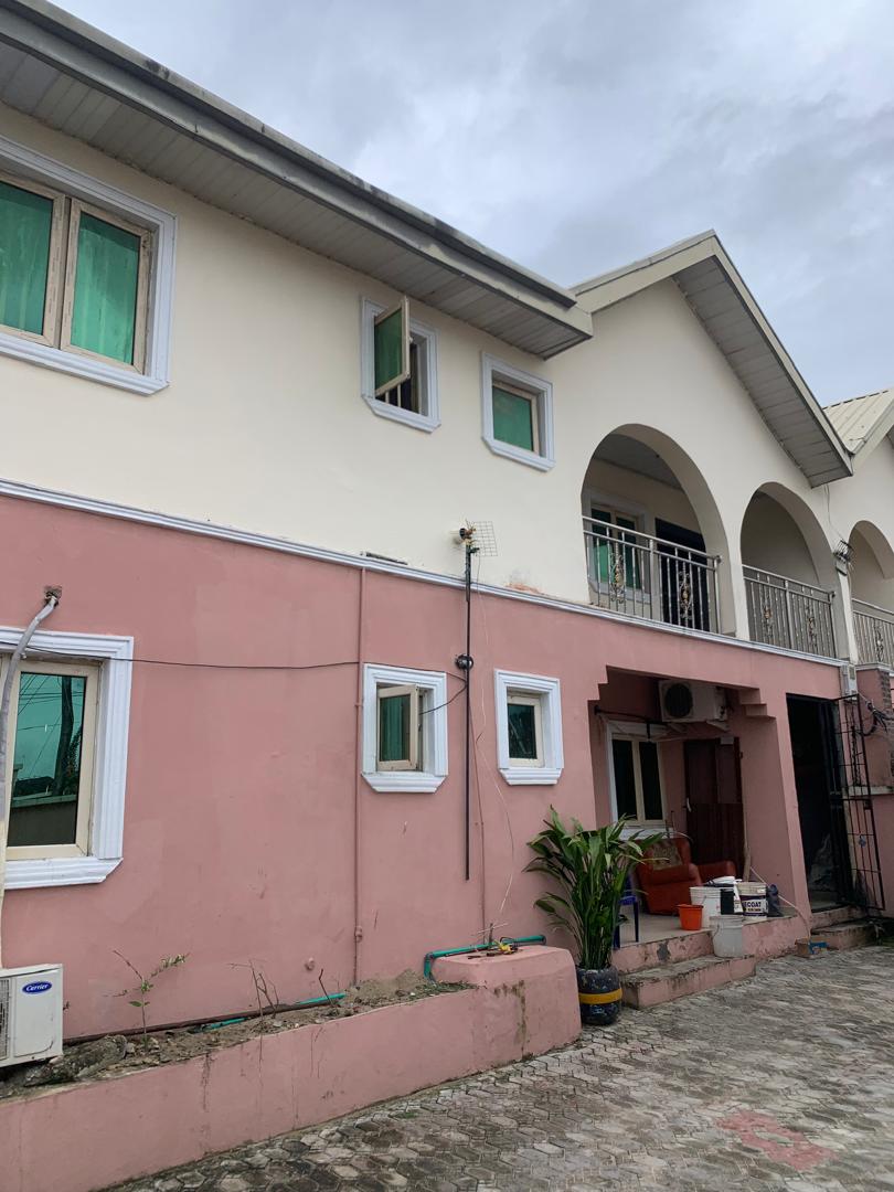 Newly Renovated 3 Bedroom Flat for Rent in Balogun Estate, Majek