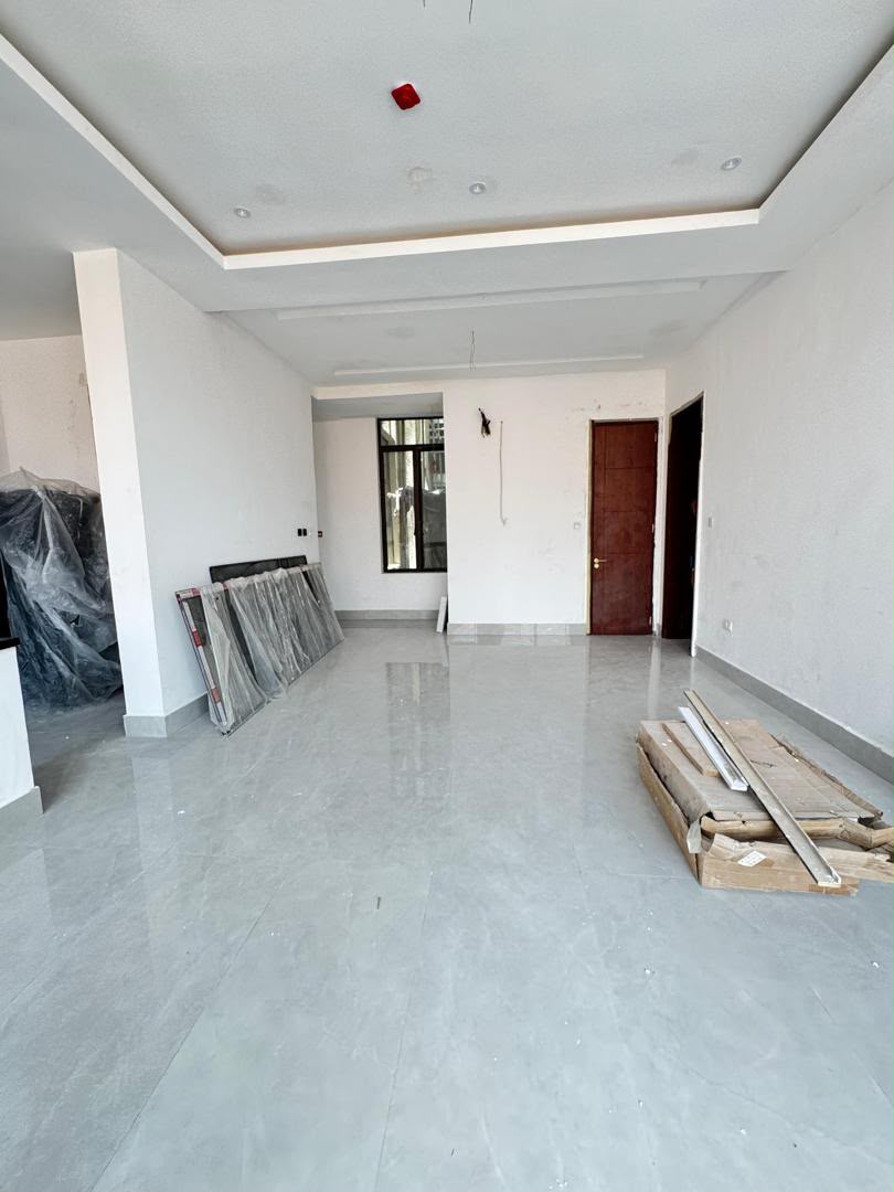 3 Bedroom Serviced Flat for Rent in Lekki Phase 1 - 3