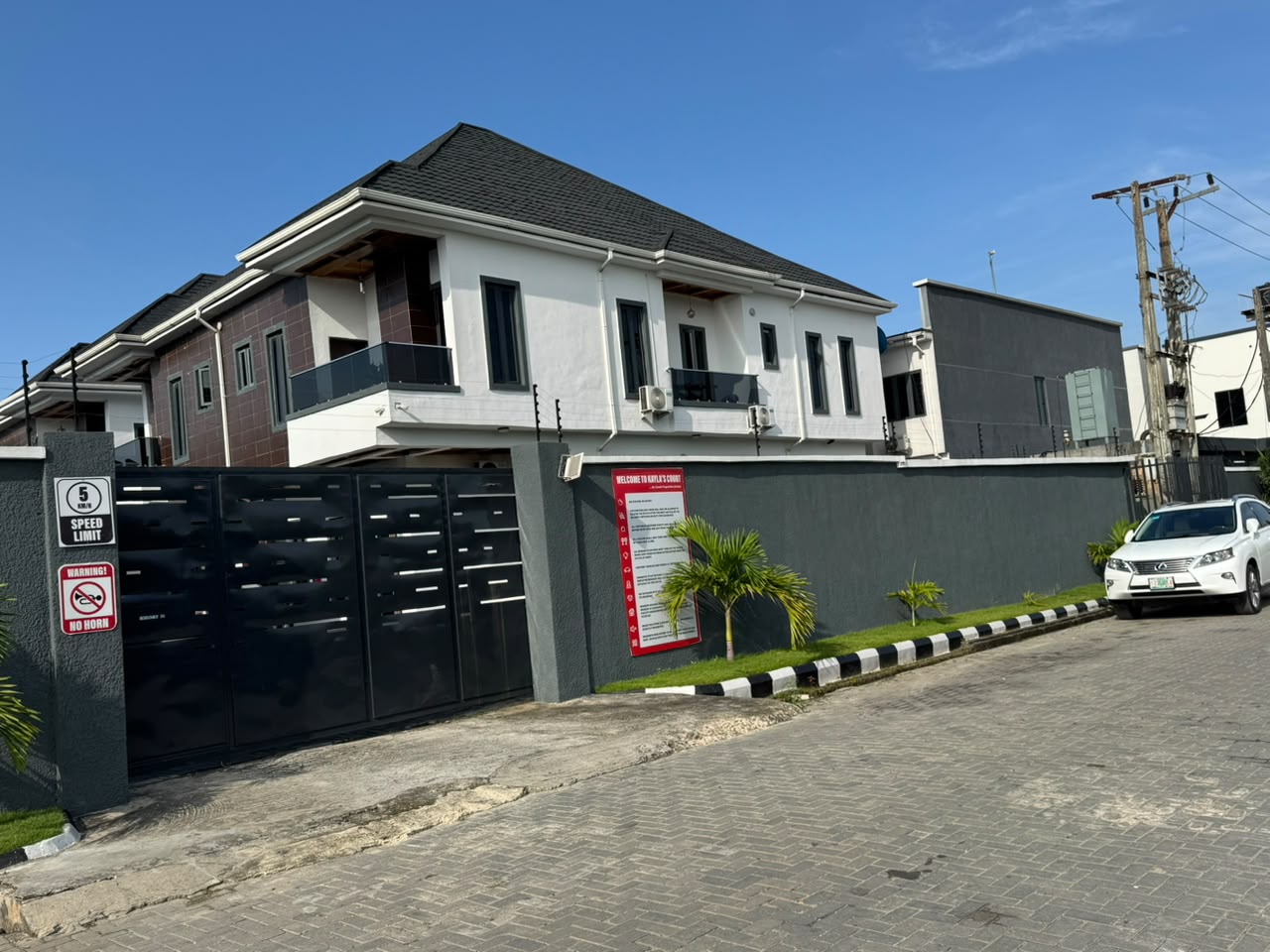 4 Bedroom Terrace Duplex for Rent in Osapa, Lagos - 4