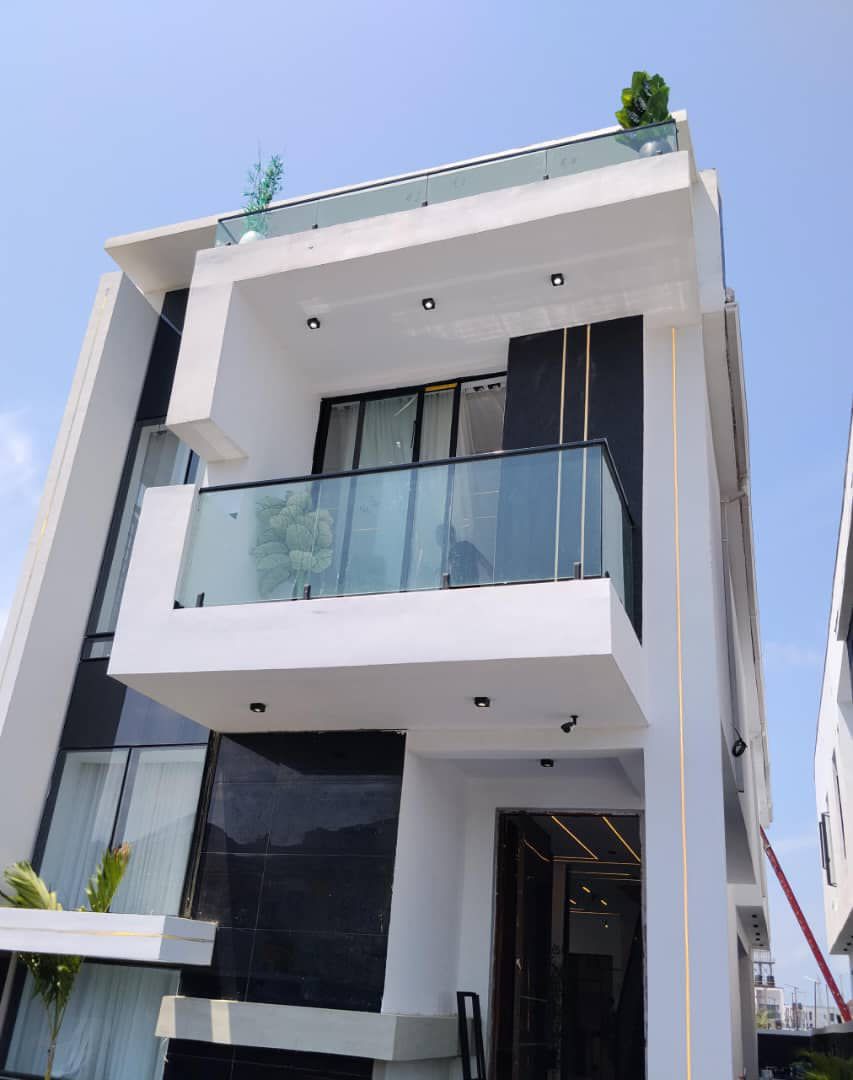 5 Bedroom Duplex for Sale in Ologolo, Lekki