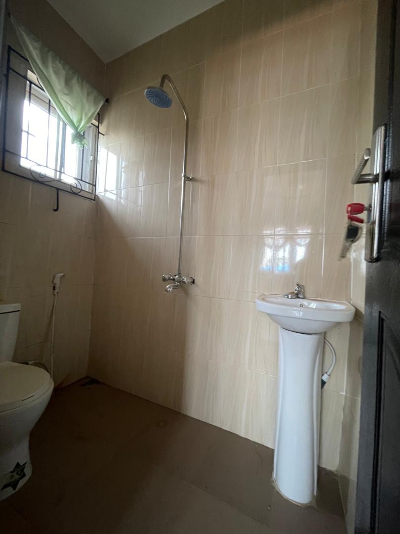 4BEDROOM BUNGALOW WITH MODERN FACILITIES - 5