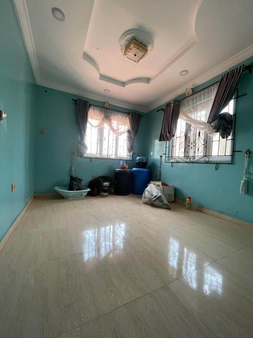 4BEDROOM BUNGALOW WITH MODERN FACILITIES - 4