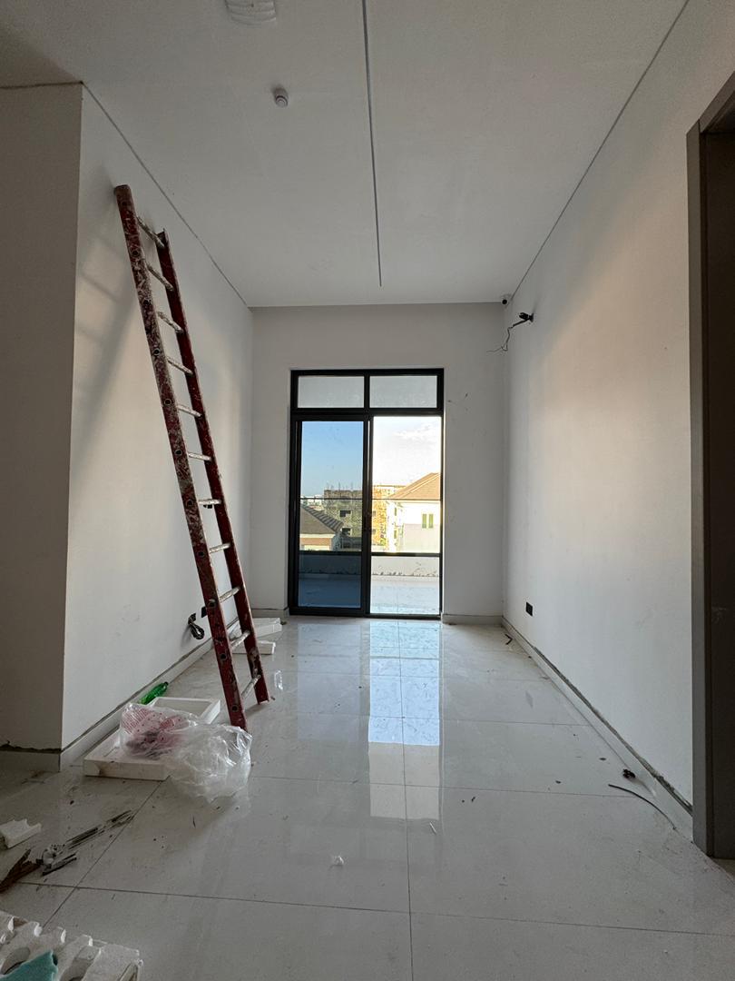 5 Bedroom Duplex for Sale in Lekki Phase 1, Lagos - 14
