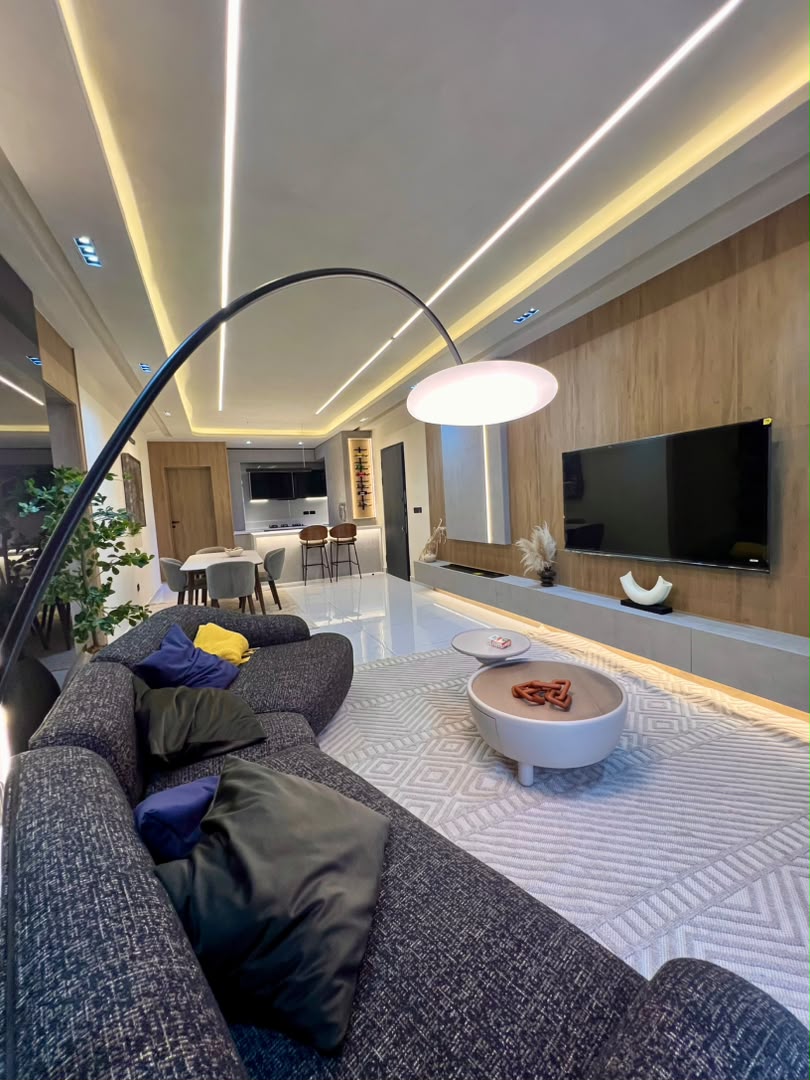 Beautifully Designed 2 Bedroom Apartment with BQ in Lekki Phase 1