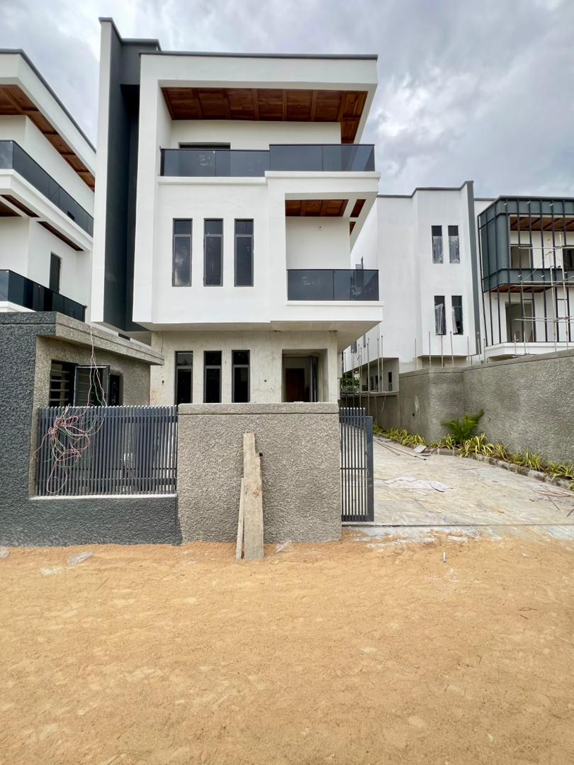 6 Bedroom Duplex for Sale in Victoria Island, Lagos