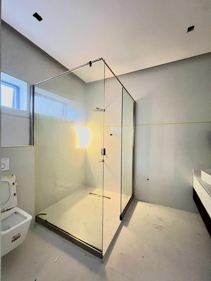 3 Bedroom Waterfront Apartment with BQ for Sale in Banana Island, Lagos - 14