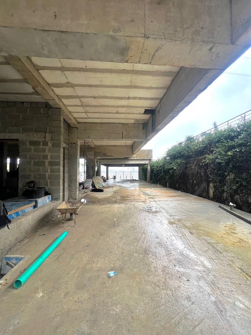3 Bedroom Waterfront Apartment with BQ for Sale in Banana Island, Lagos - 20