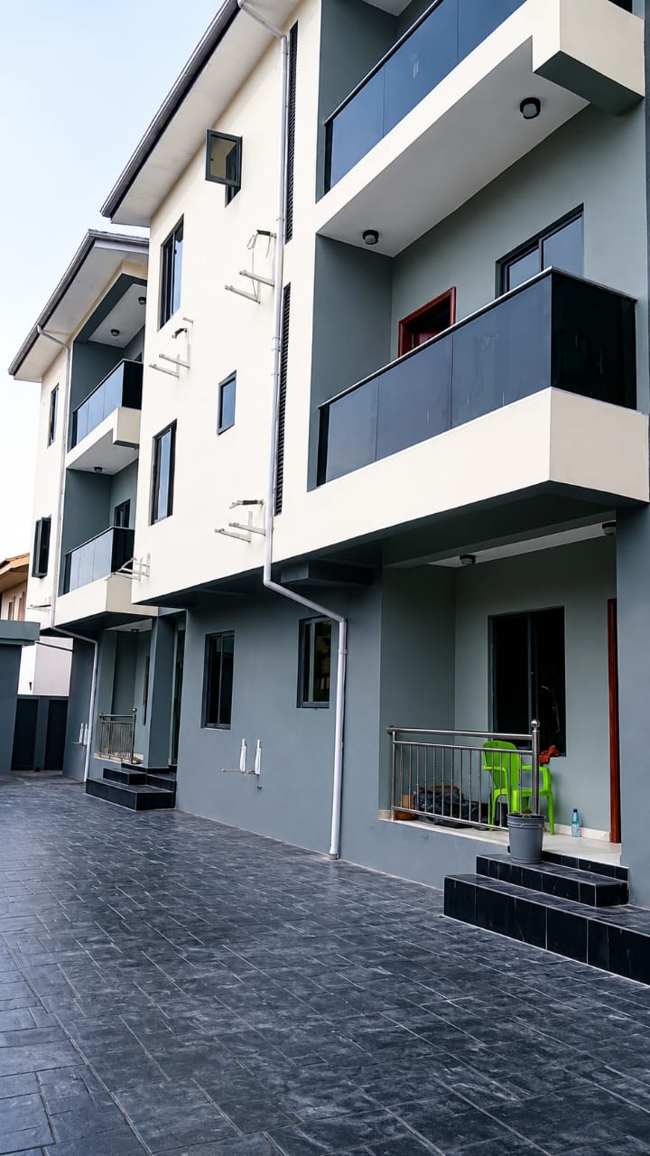2 Bedroom Flat for Rent in Lekki Phase 1, Lagos