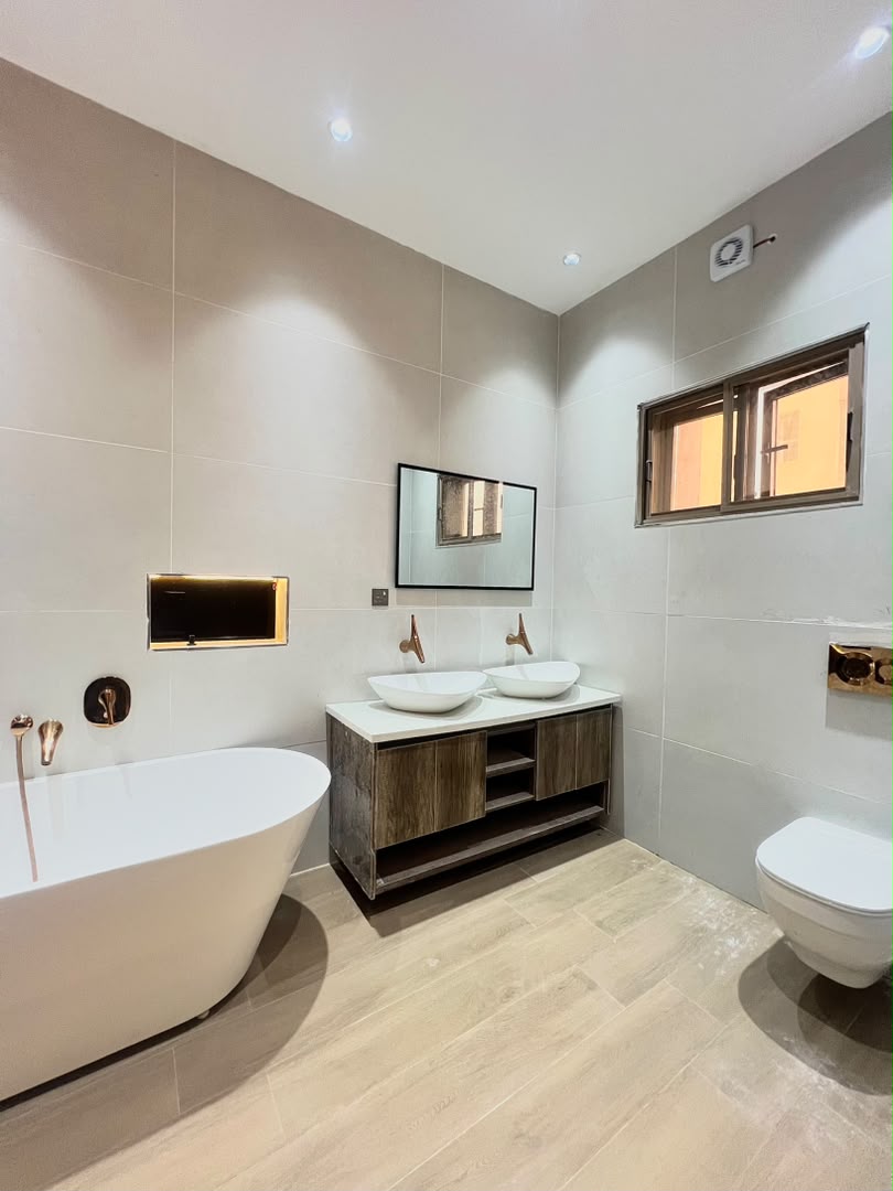 Luxury 3-Bedroom Apartment with Boys' Quarters for Rent in Old Ikoyi, Lagos - 17