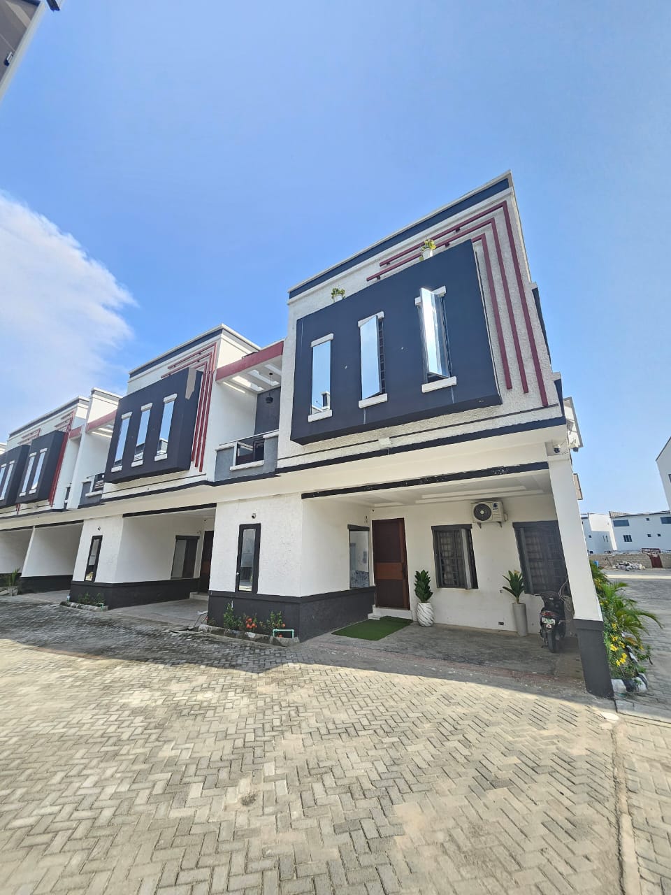 4 Bedroom Smart Terrace for Sale at Lafiaji, Lekki, Lagos