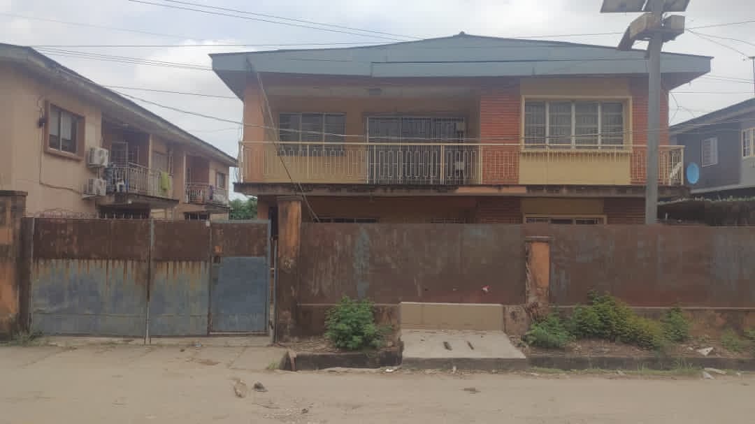 4 Flats of 2/3 Bedroom for Sale in Surulere, Lagos