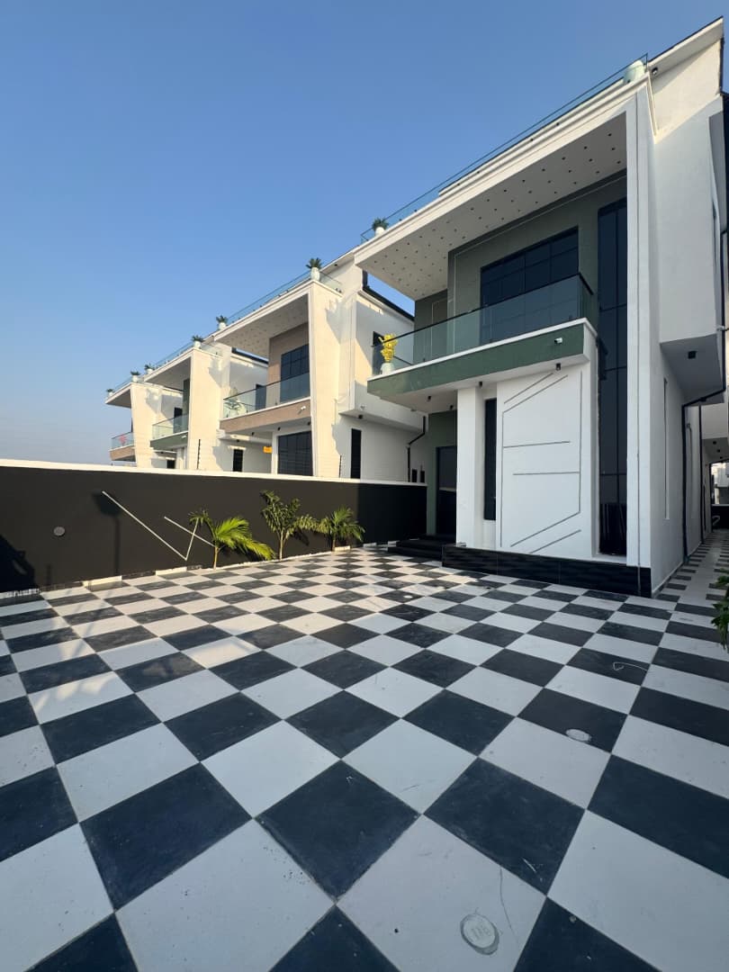 5 Bedroom Duplex for Sale in Ajah, Lagos