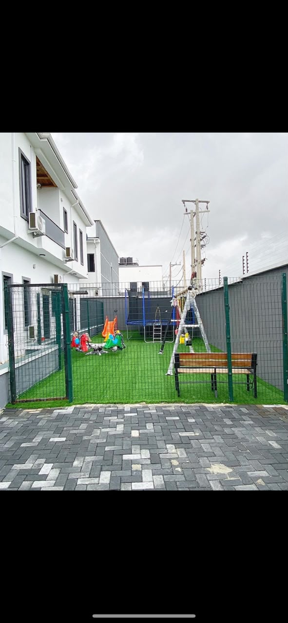 4 Bedroom Terrace Duplex for Rent in Osapa, Lagos - 6