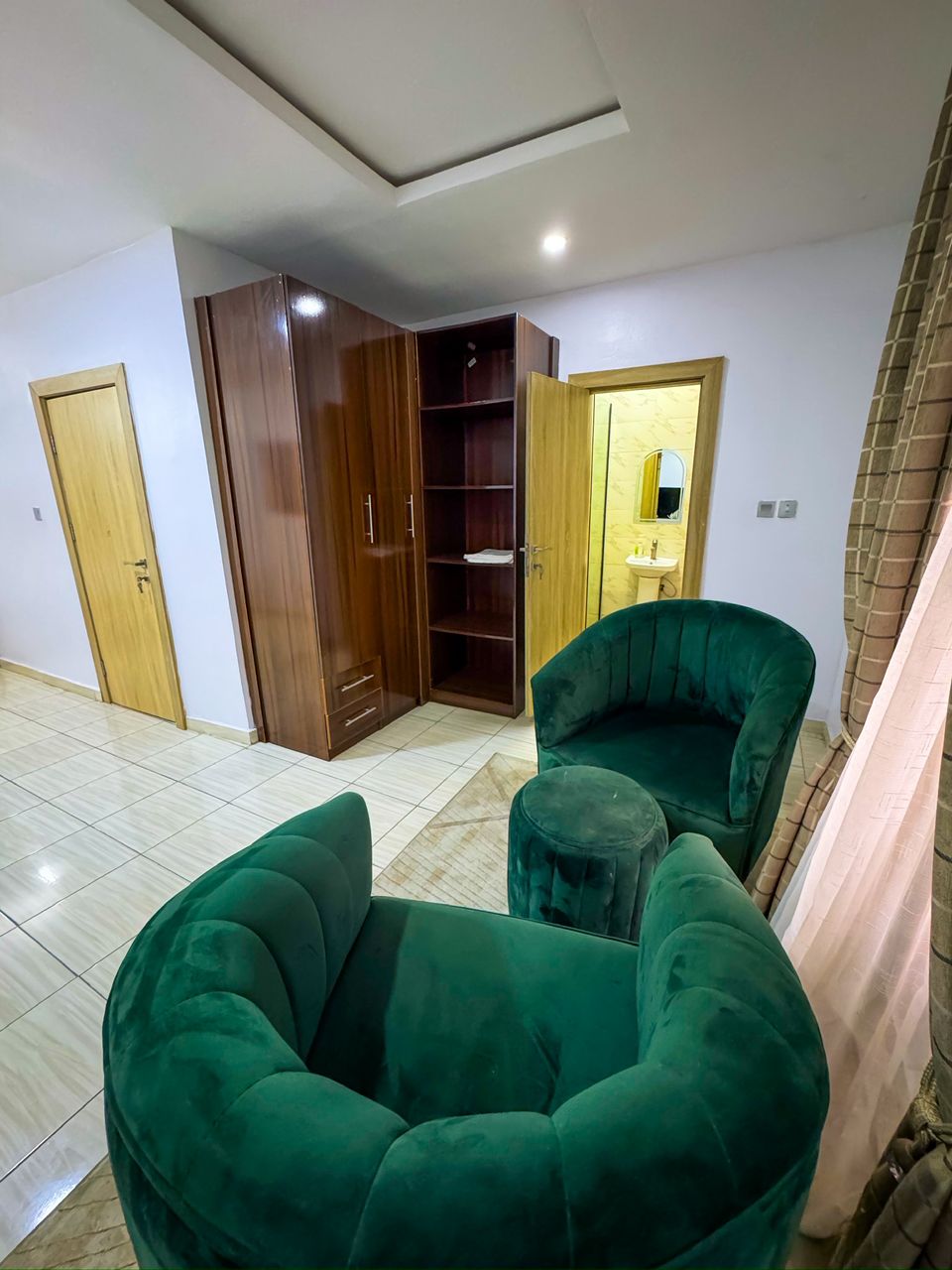 3 Bedroom Shortlet - 11