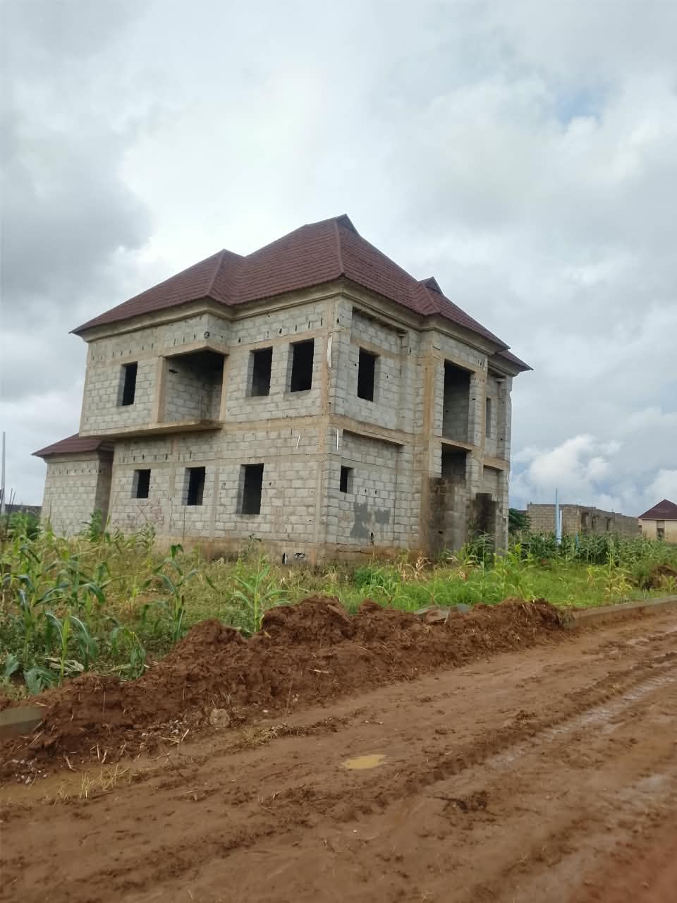 4 Bedroom Duplex with 1 Bedroom BQ for Sale in Lugbe, Abuja