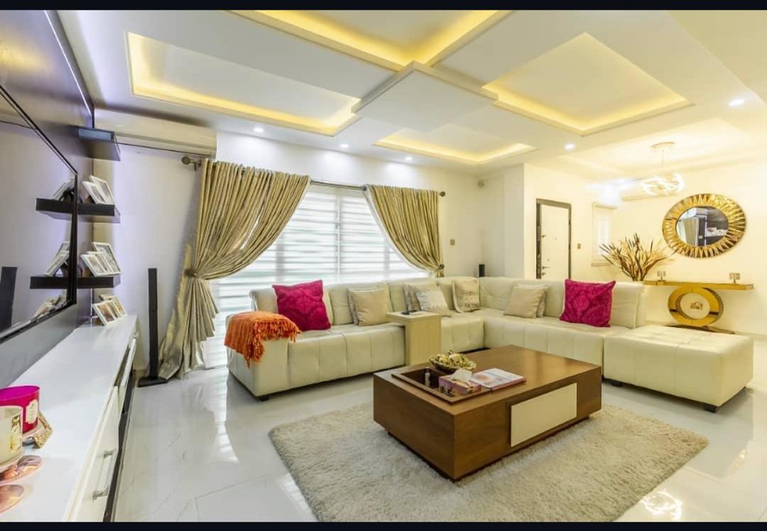 4 Bedroom Terrace for Sale in Lekki Phase 1, Lagos - 4