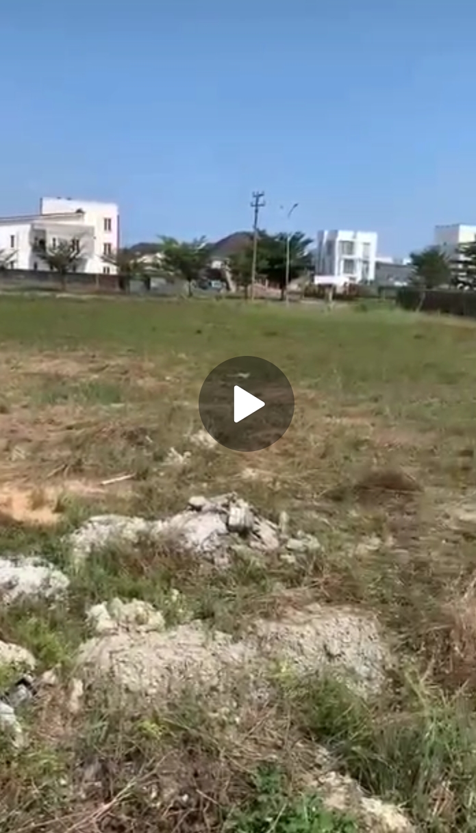 Waterfront Plot for Sale in Pinnock Beach Estate, Osapa Lekki