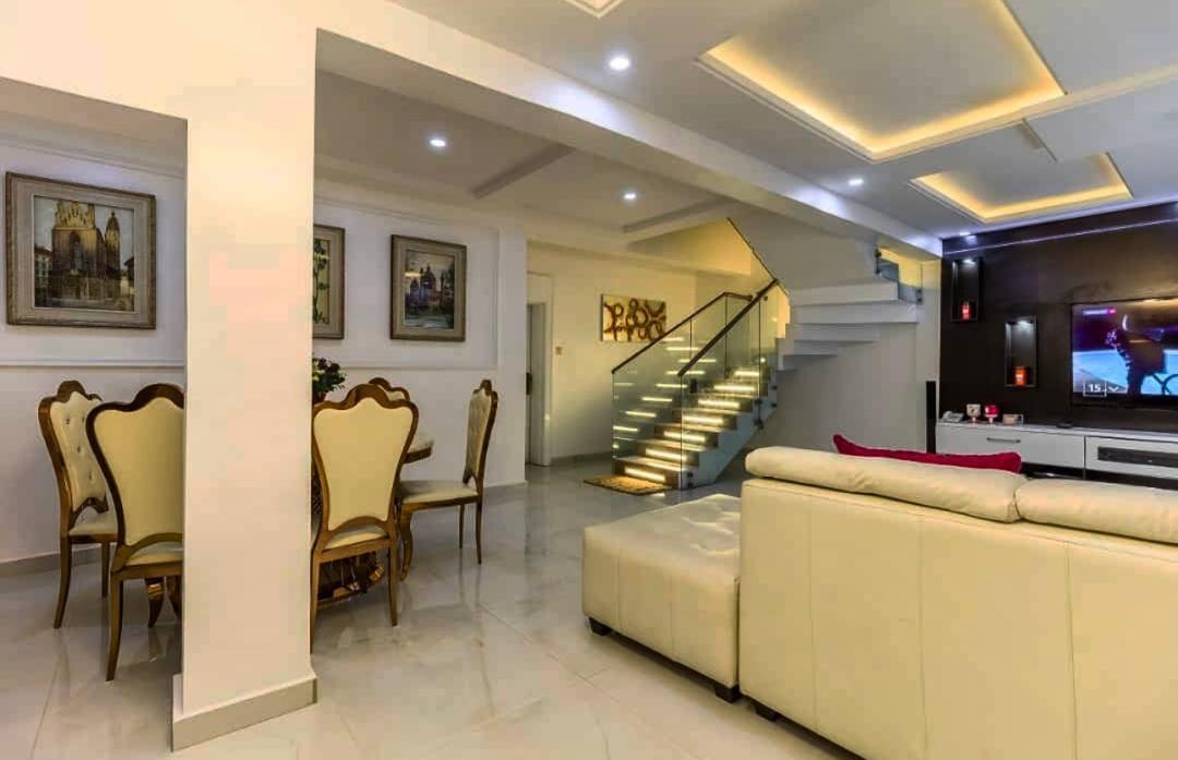 4 Bedroom Terrace for Sale in Lekki Phase 1, Lagos - 5