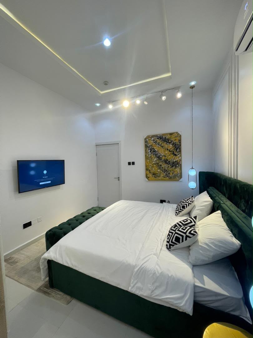 4 Bedroom Terrace Duplex for Rent in Osapa, Lagos - 23
