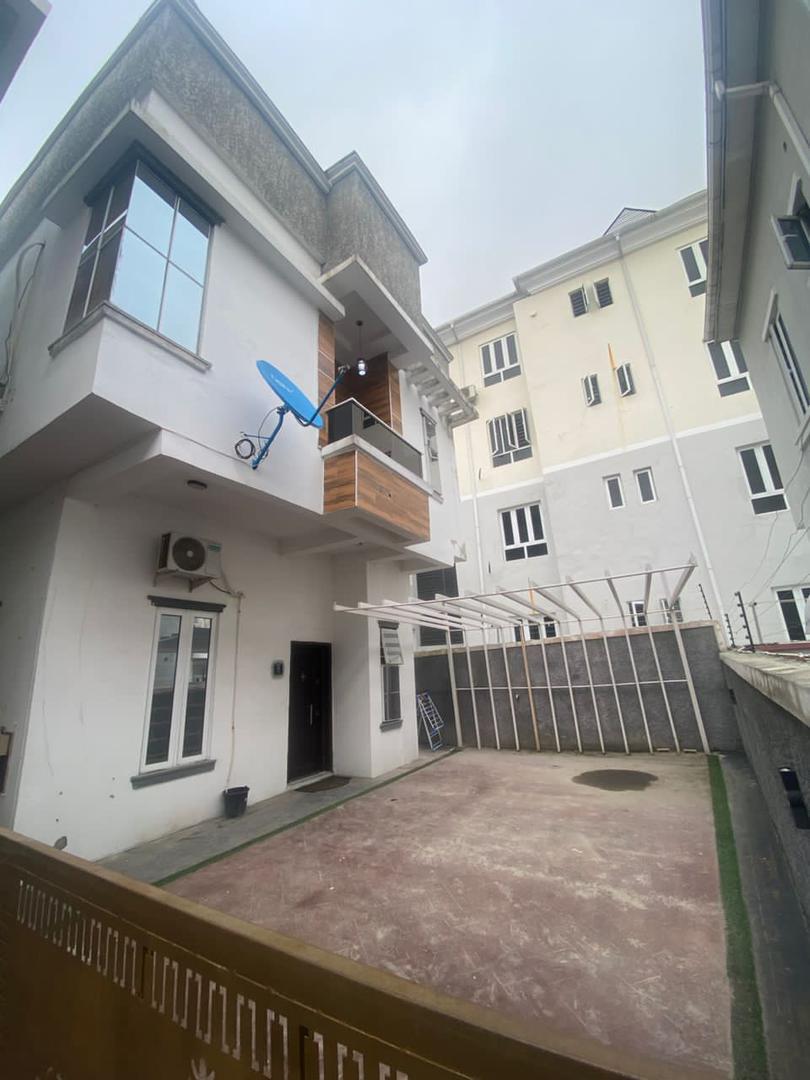 4 Bedroom Fully Detached Duplex for Sale in Van Daniel's Estate, Orchid Road