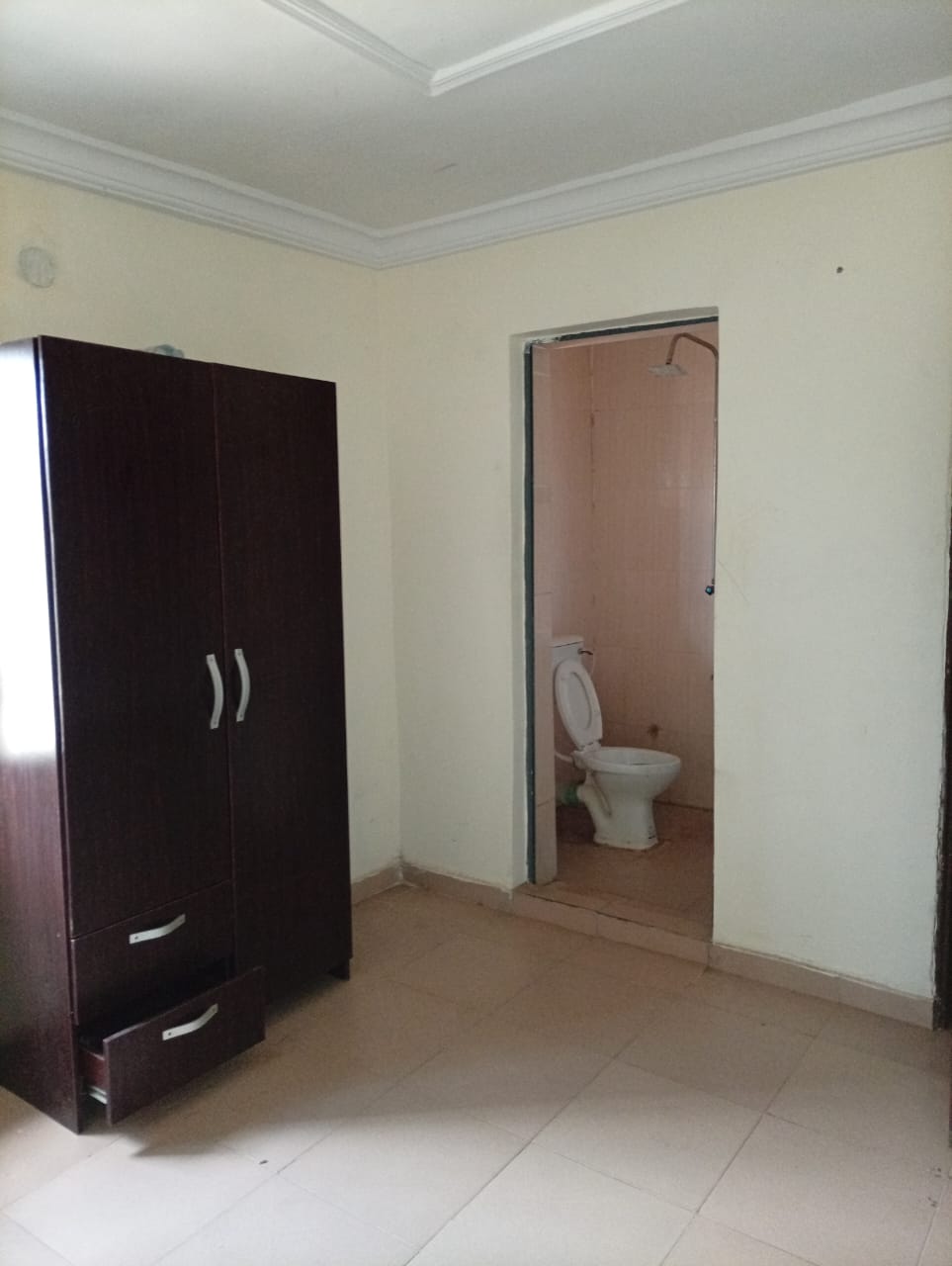 Tastefully Finished Big Room Self Contain for Rent in Agbowo, Oyo