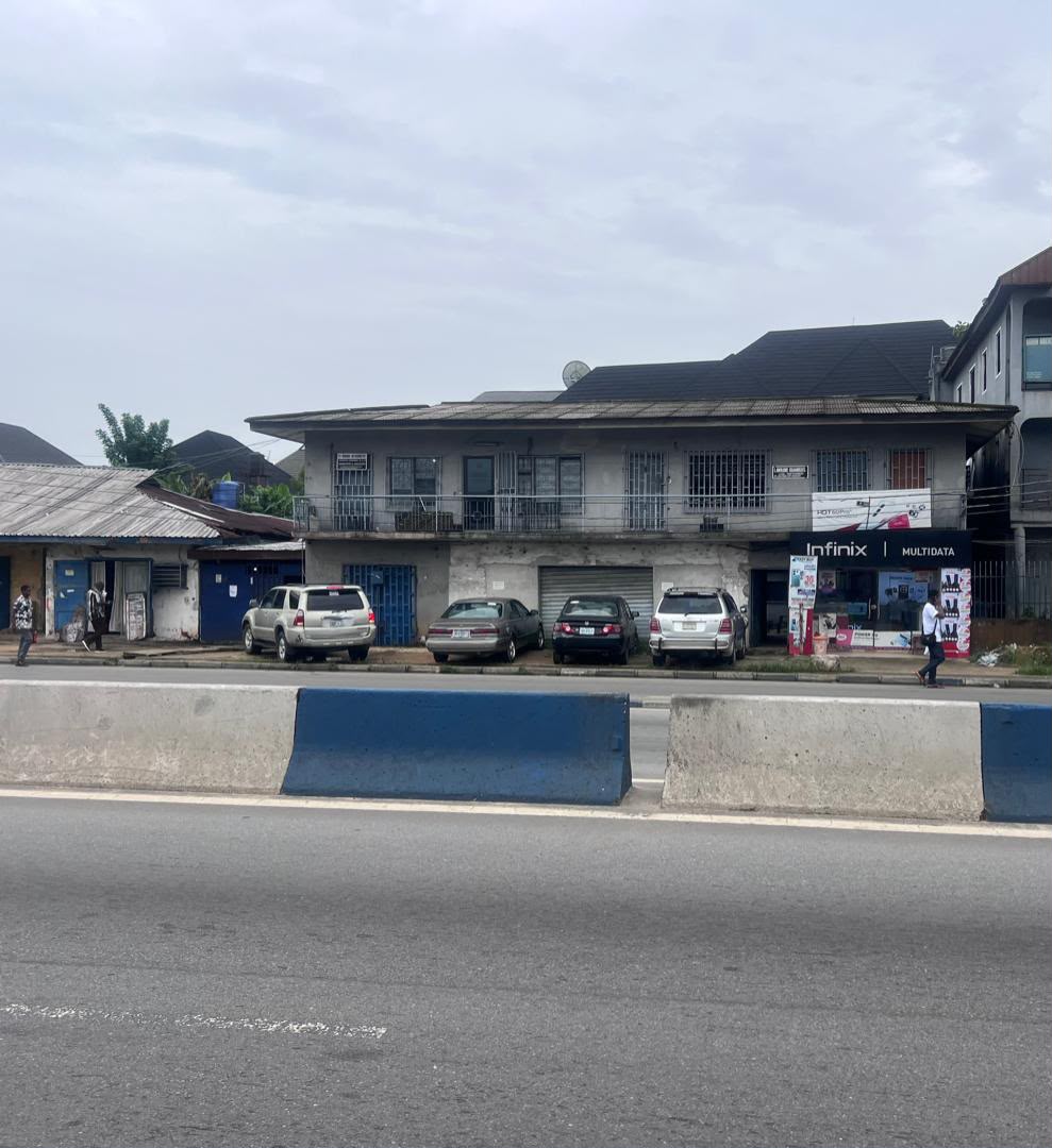 Property with 14 Offices/Shops for Sale in Port Harcourt