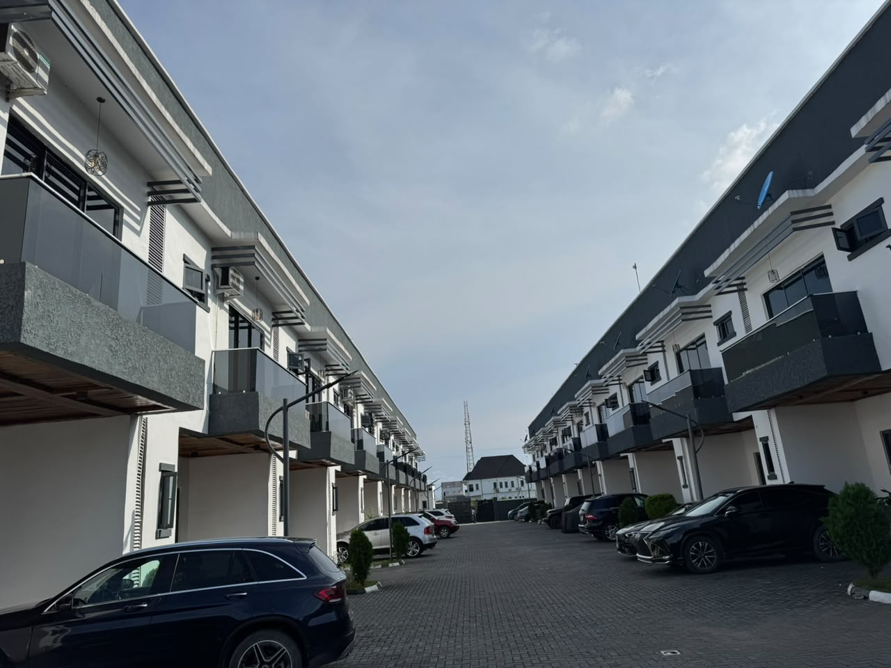 4 Bedroom Terrace Duplex for Rent in Osapa, Lagos - 2