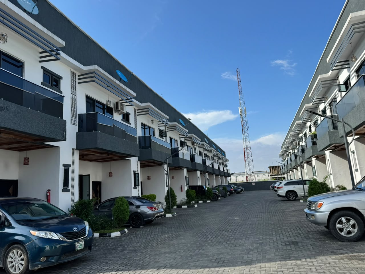 4 Bedroom Terrace Duplex for Rent in Osapa, Lagos - 3