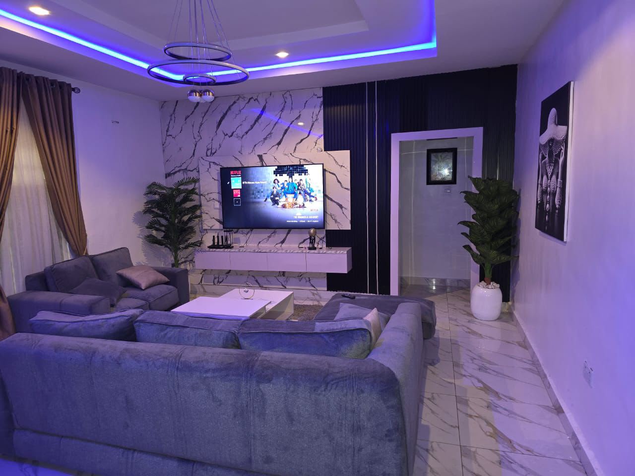 Clean and Cozy 2/3 Bedroom Flat for Shortlet in Surulere, Lagos